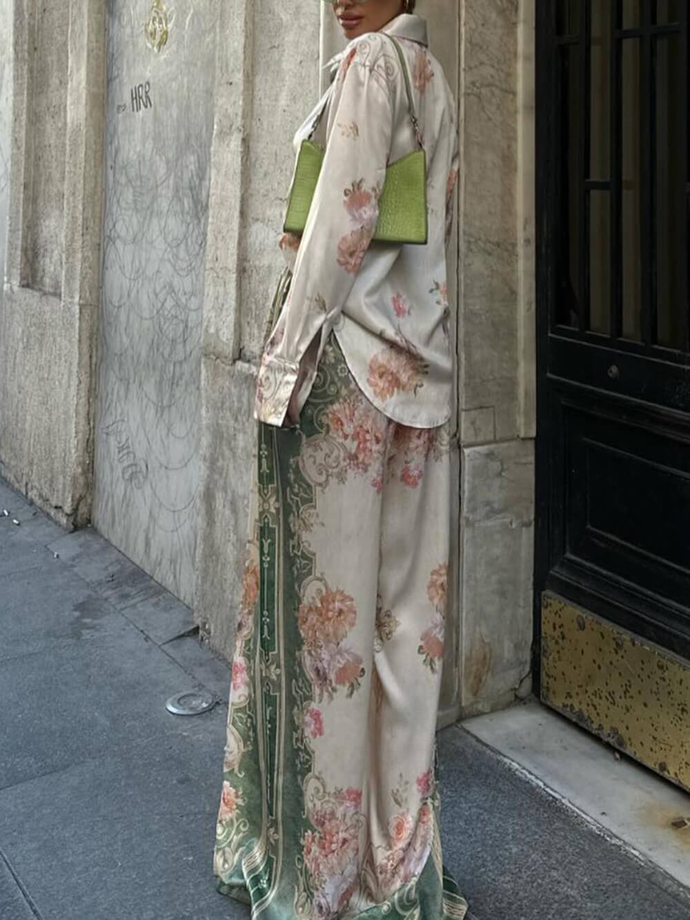 Elvara Baroque Satin Set