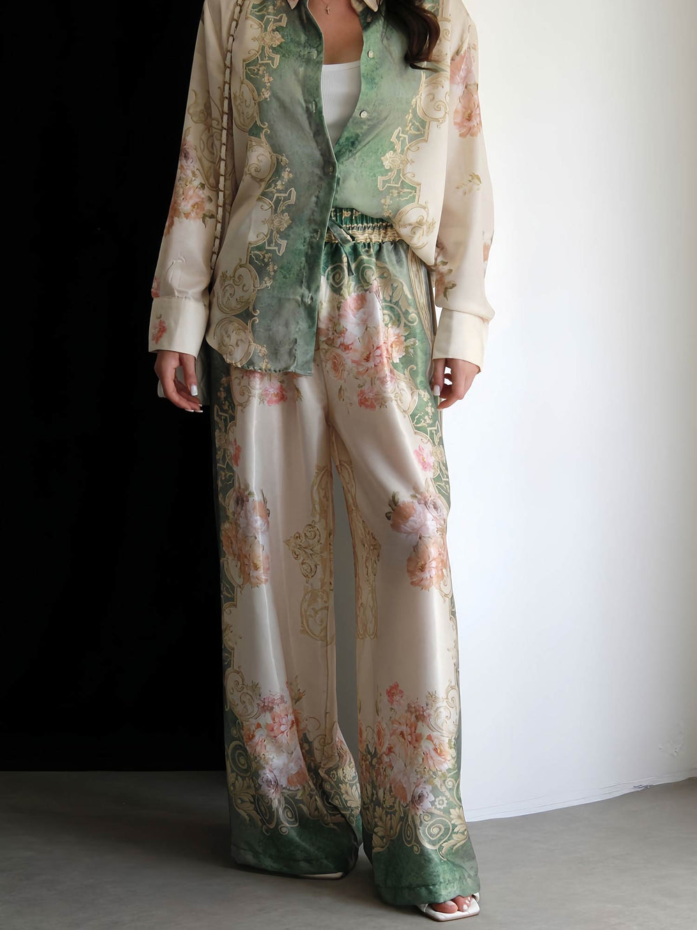 Elvara Baroque Satin Set