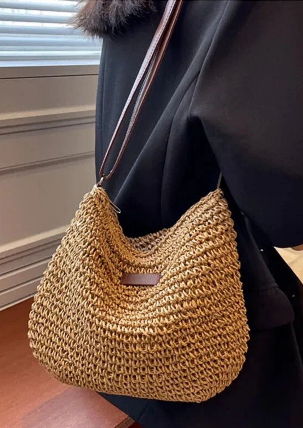 Eryln Straw Crossbody Bag in Khaki