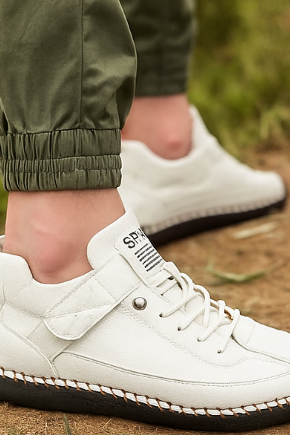 Aleera Lightweight Breathable Leather Comfort Sneakers