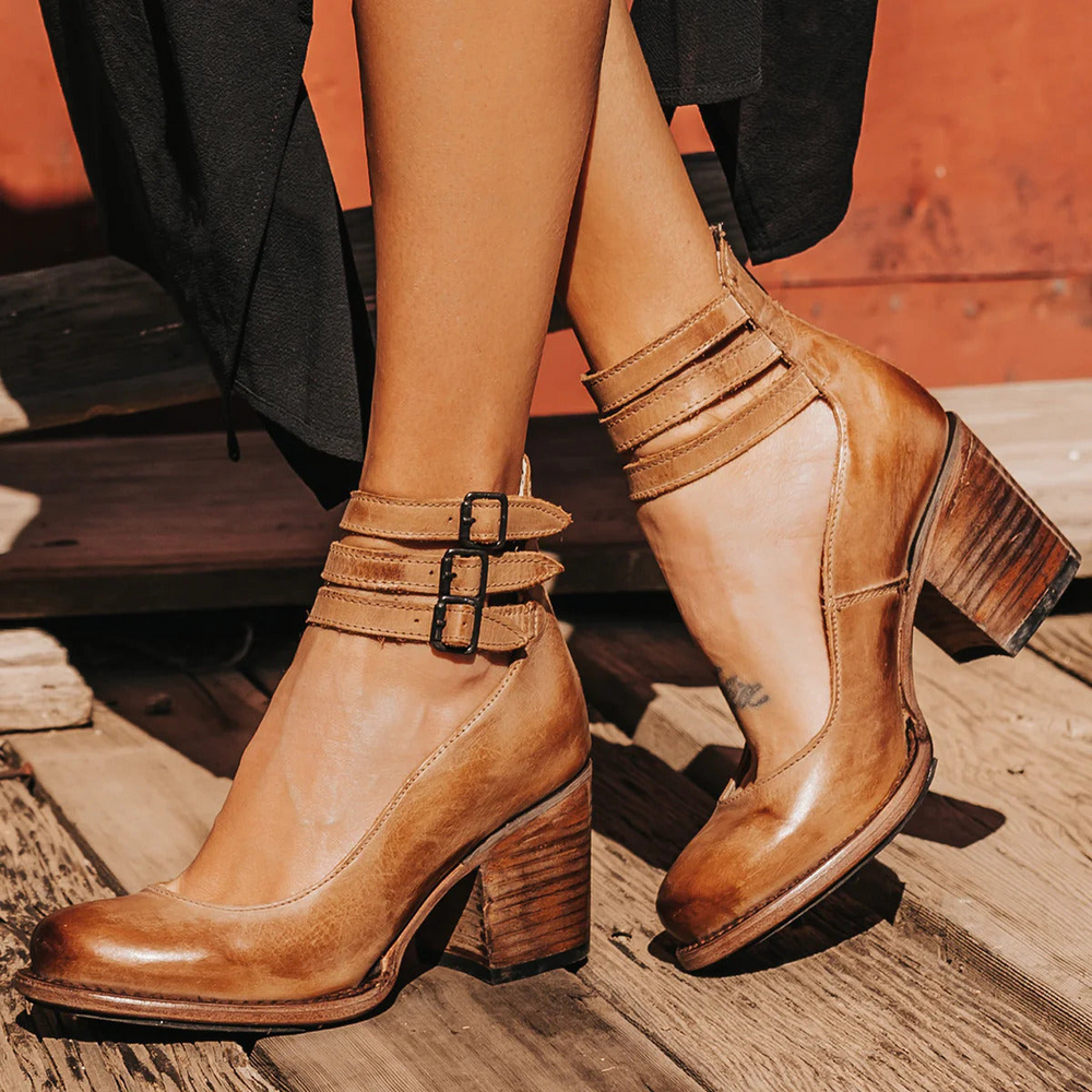 Isla Pointed-Toe Shoes
