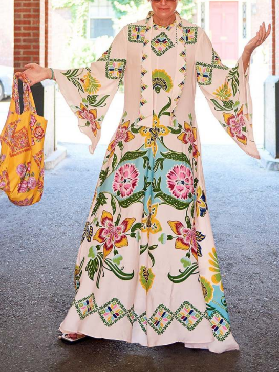 Exquisites, Flowing Dress