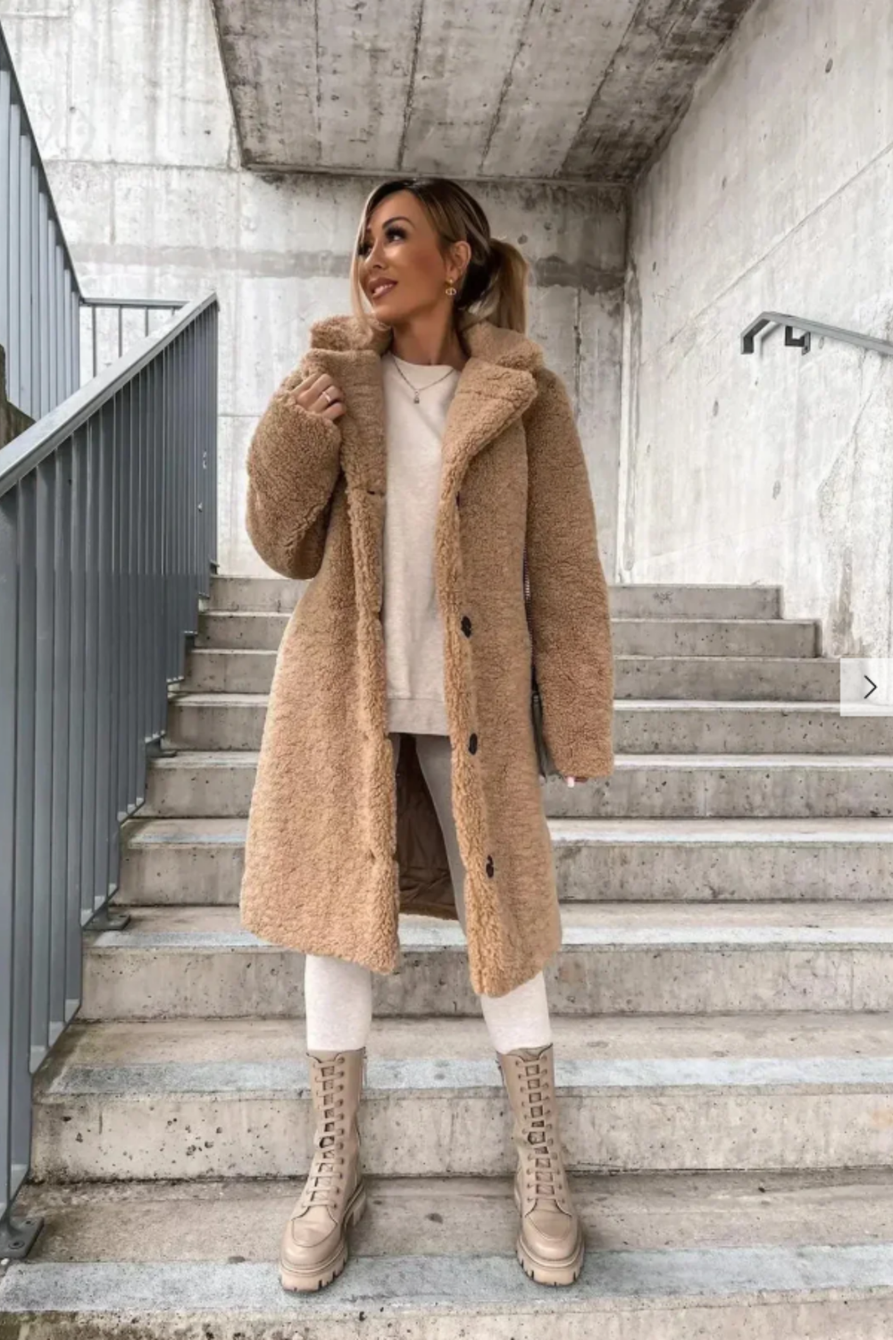 Jess Teddy Mantel Khaki