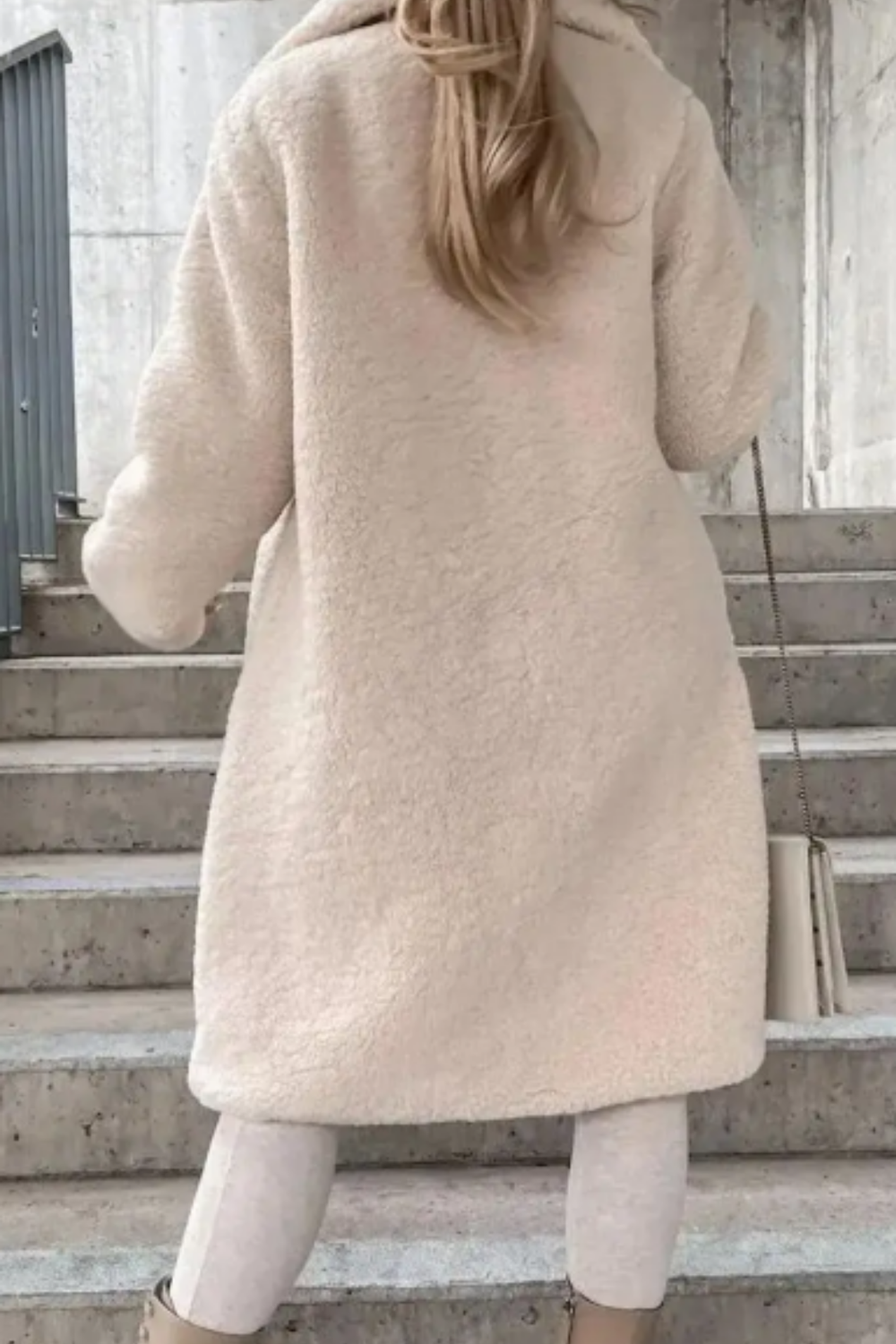 Jess Teddy Mantel White