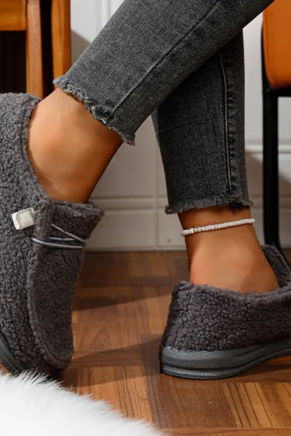 Winnie Cozy Teddy Slippers Gray
