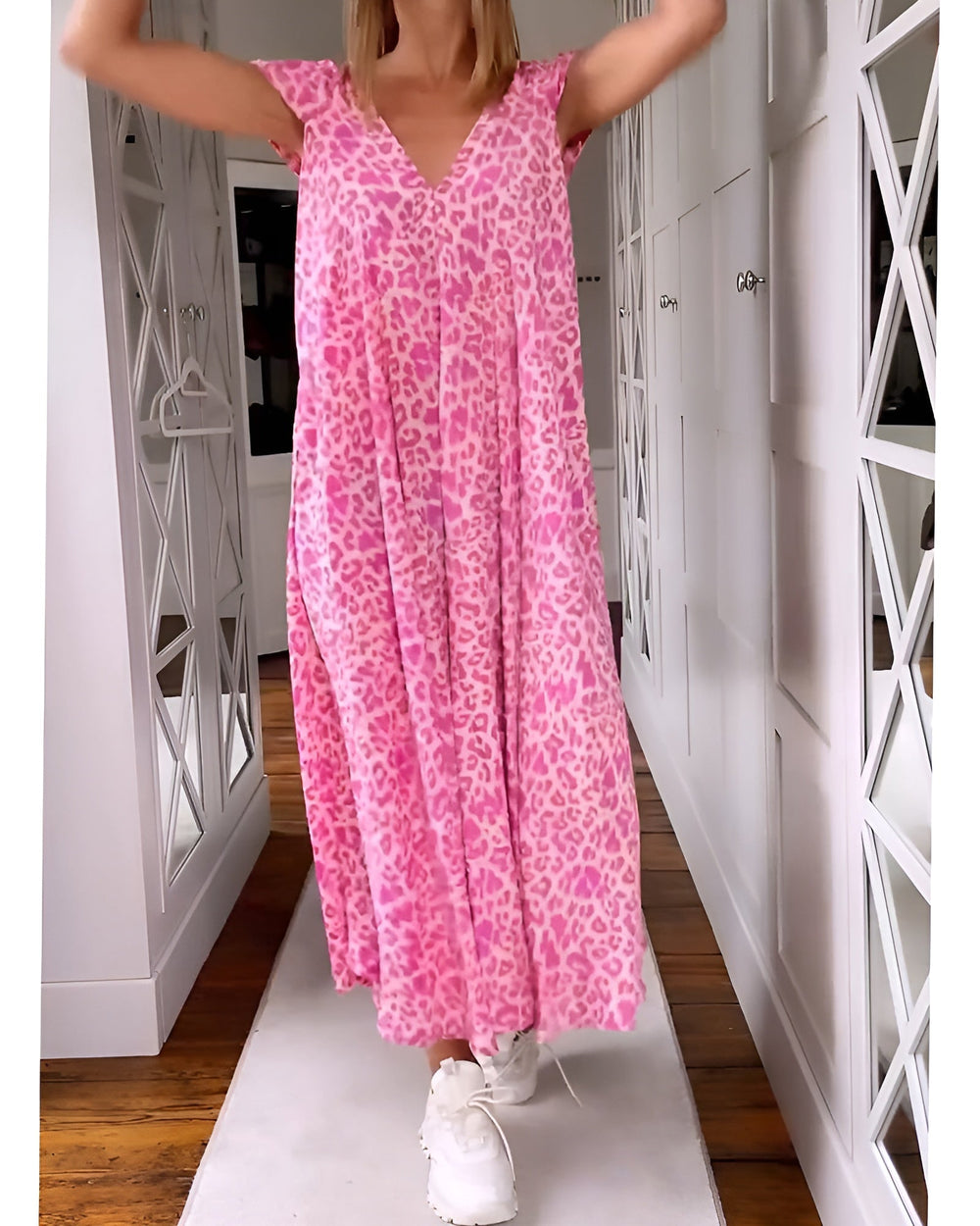 Véronique Long Print V-Neck Short Sleeve Dress