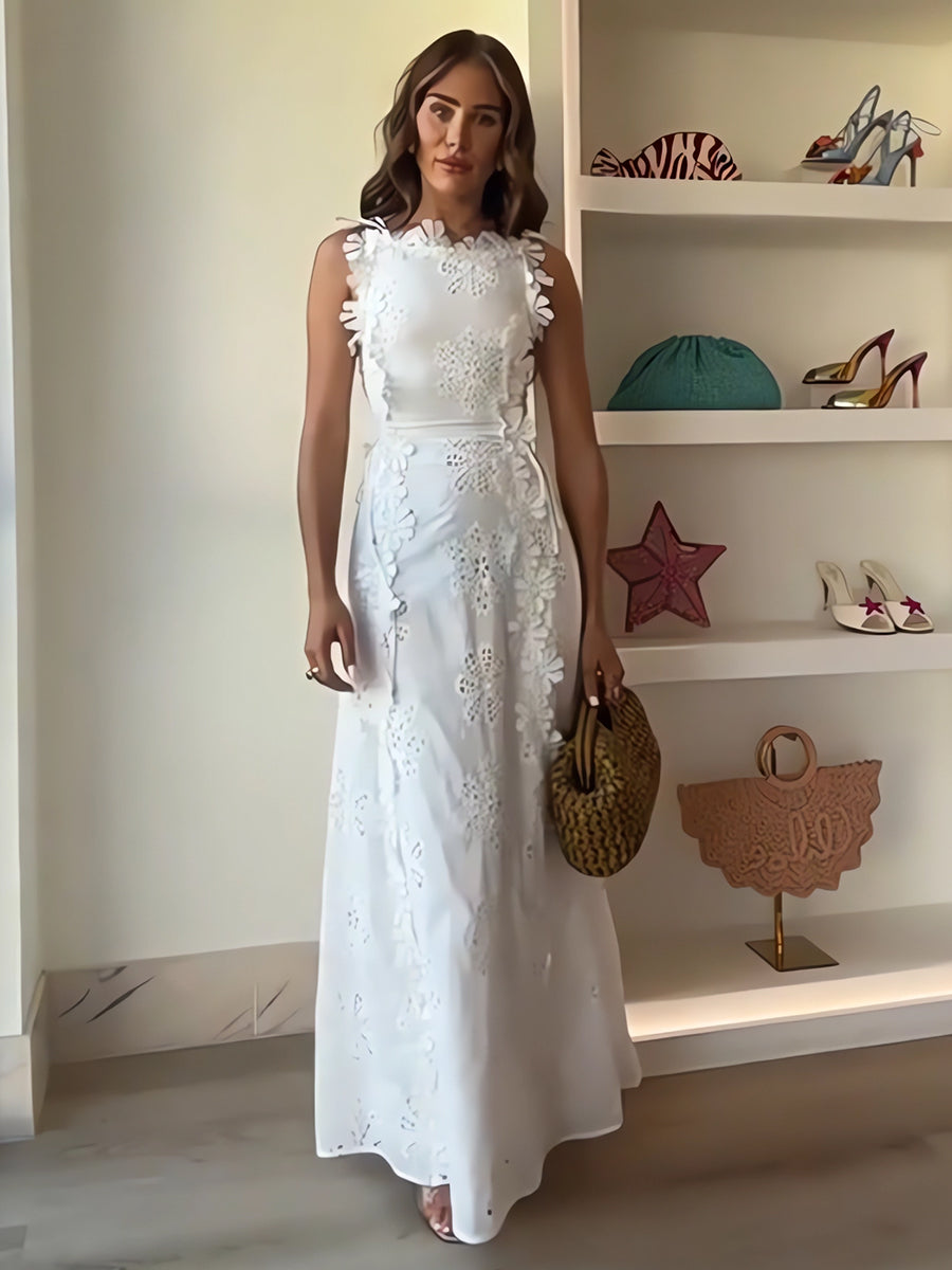 Sylara Traumhaftes Lace Shoulder Dress