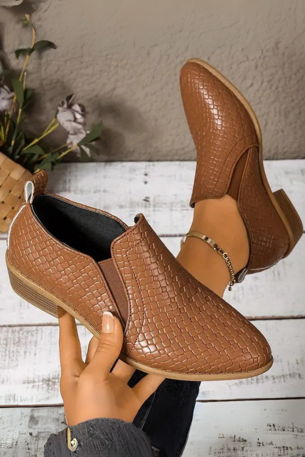 Xandra Leather Orthopedic Oxford Shoe Brown