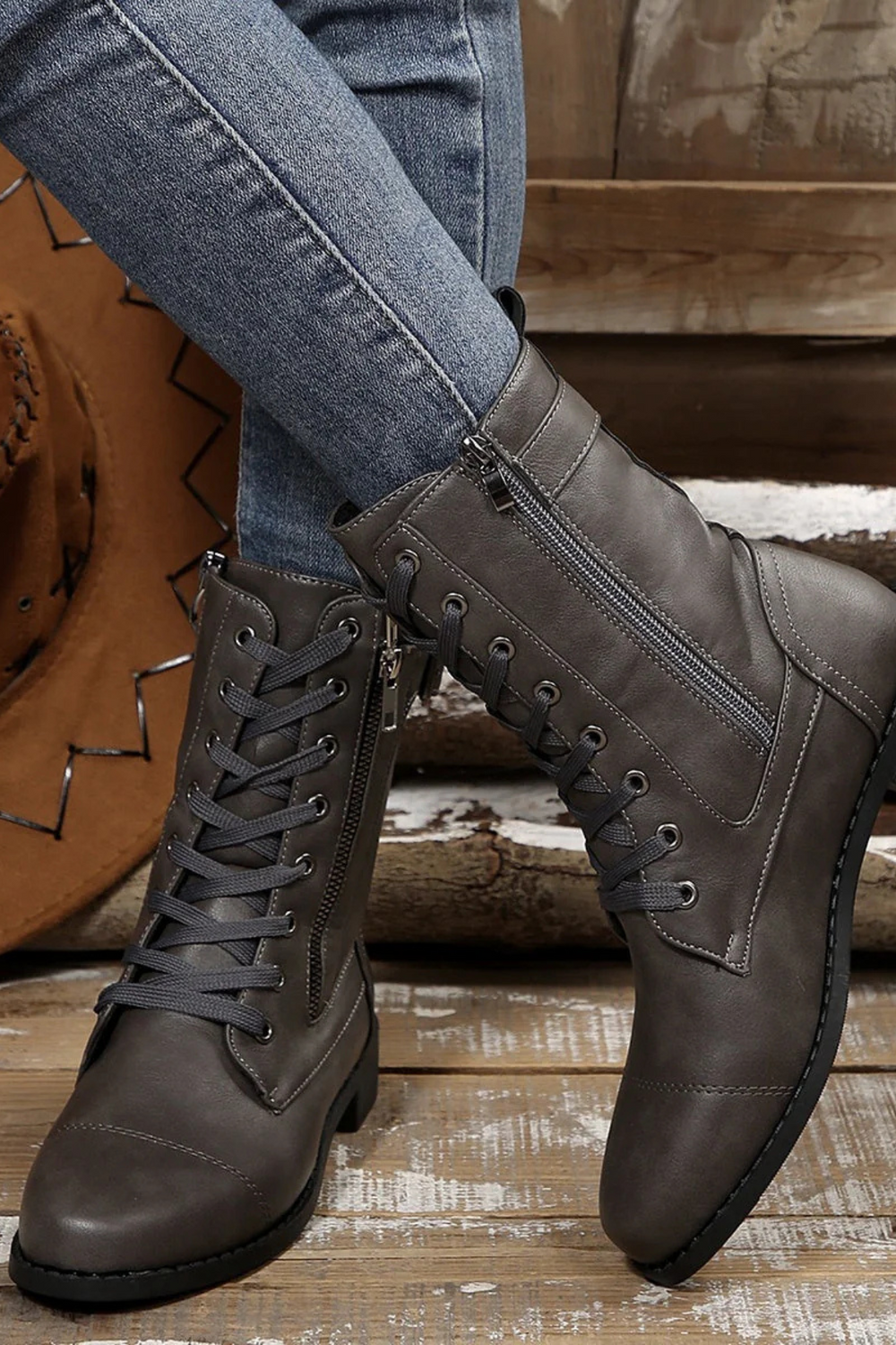 Miya Zip-Up Leather Boot Grau