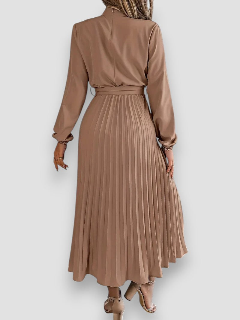 Layla Classic Dress