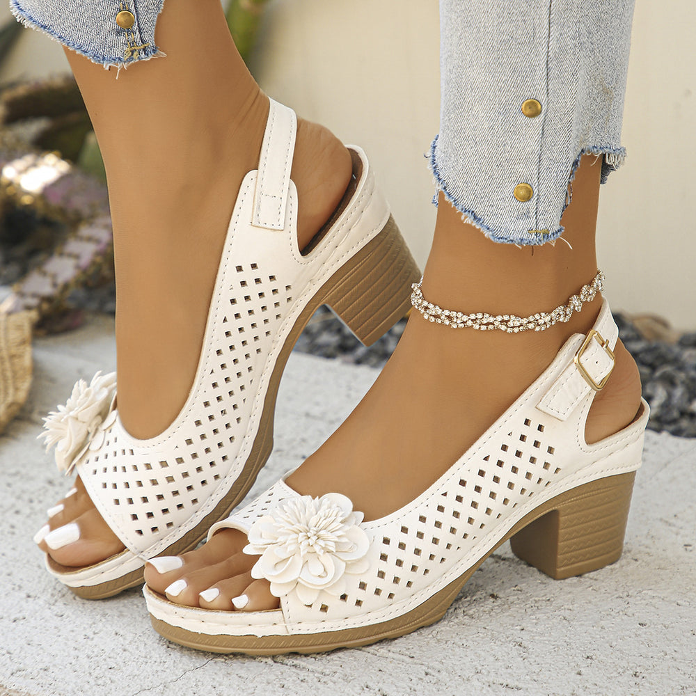 Kalani Schicke Blumensandalen