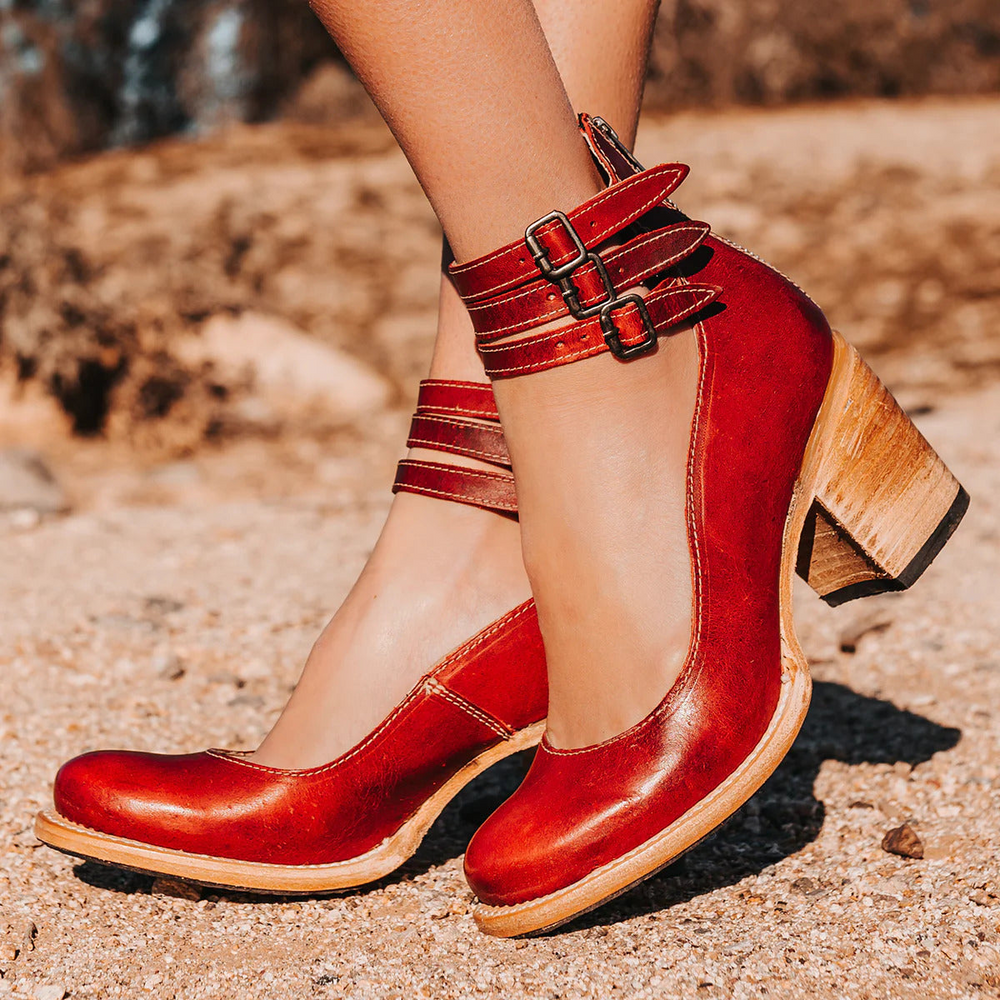 Isla Pointed-Toe Shoes