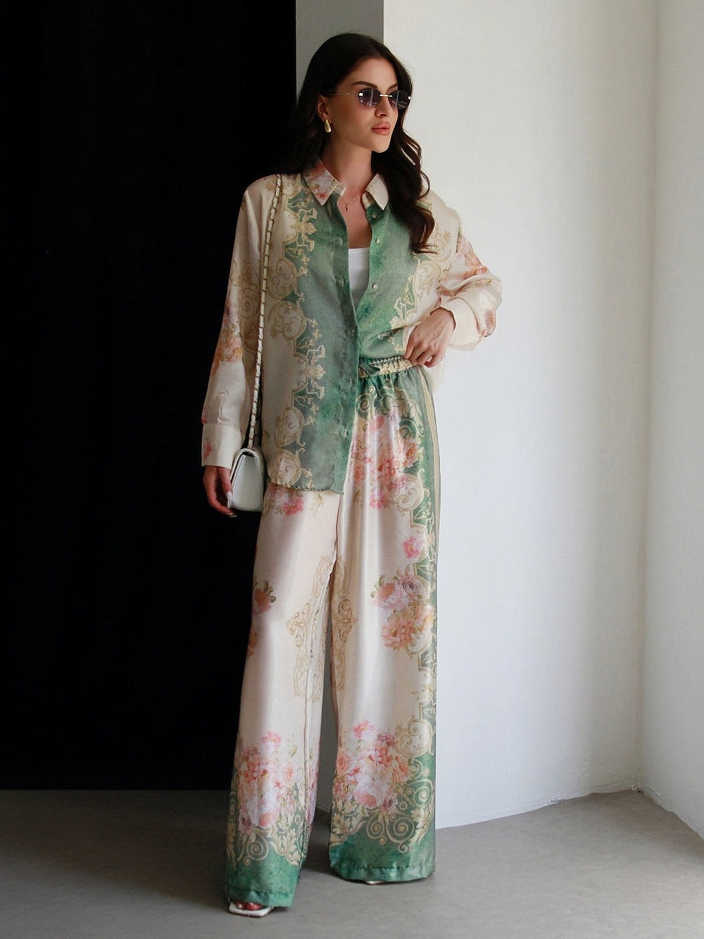 Elvara Baroque Satin Set