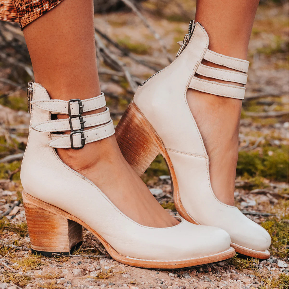 Isla Pointed-Toe Shoes