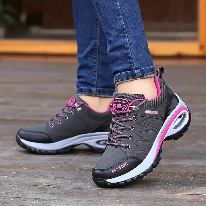 Nivora Suede Outdoor Shoes