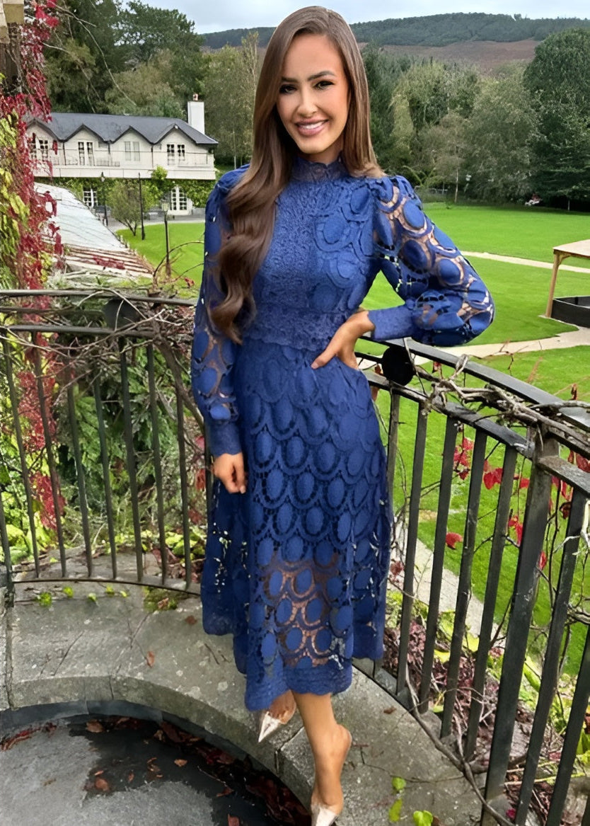 Lilian Flattering Lace Maxi Dress for Special Occasions