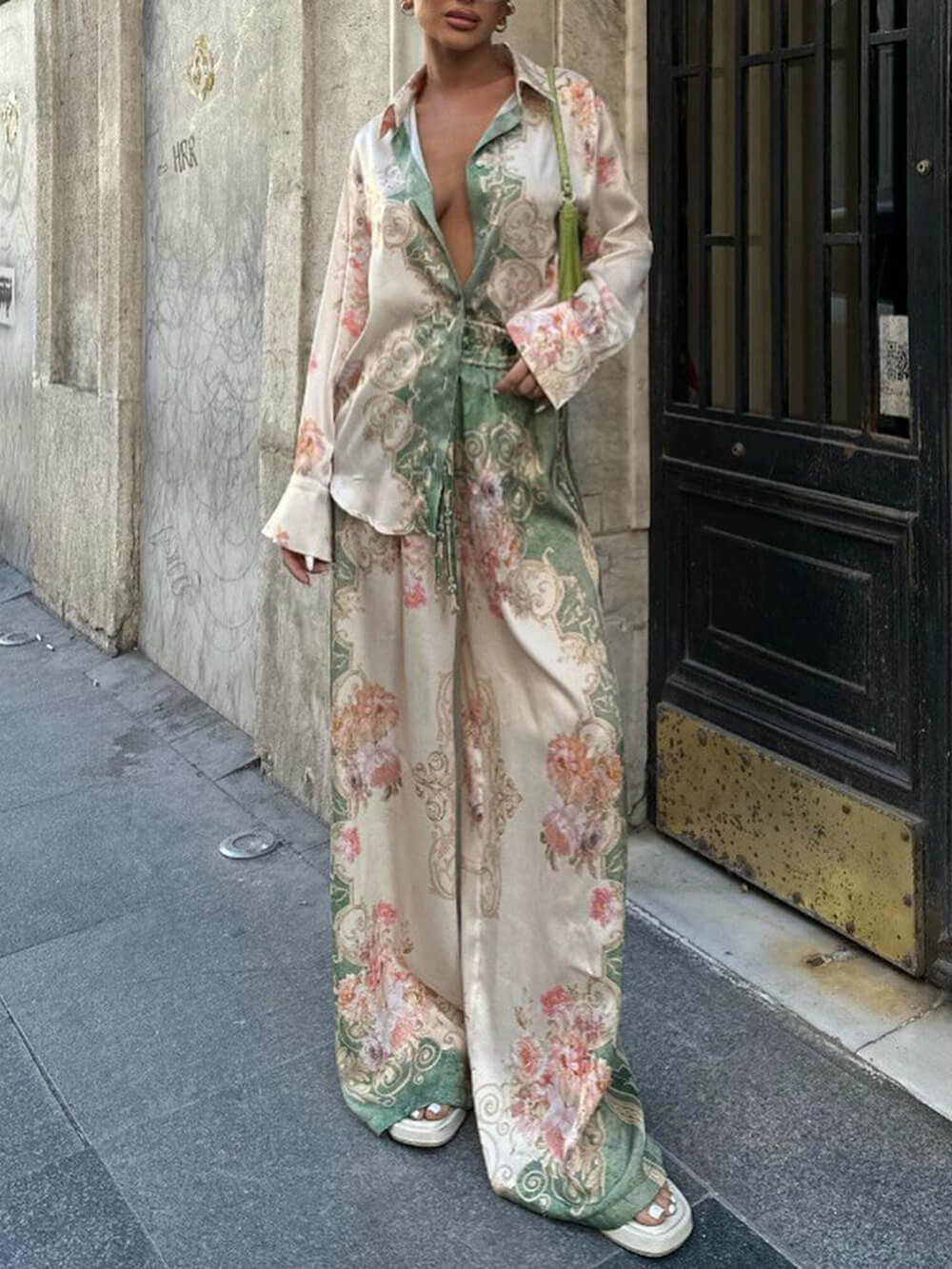 Elvara Baroque Satin Set