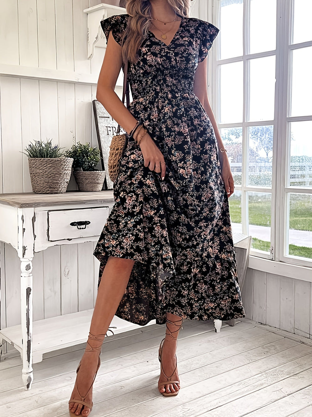 Jessa V-Neck Floral
