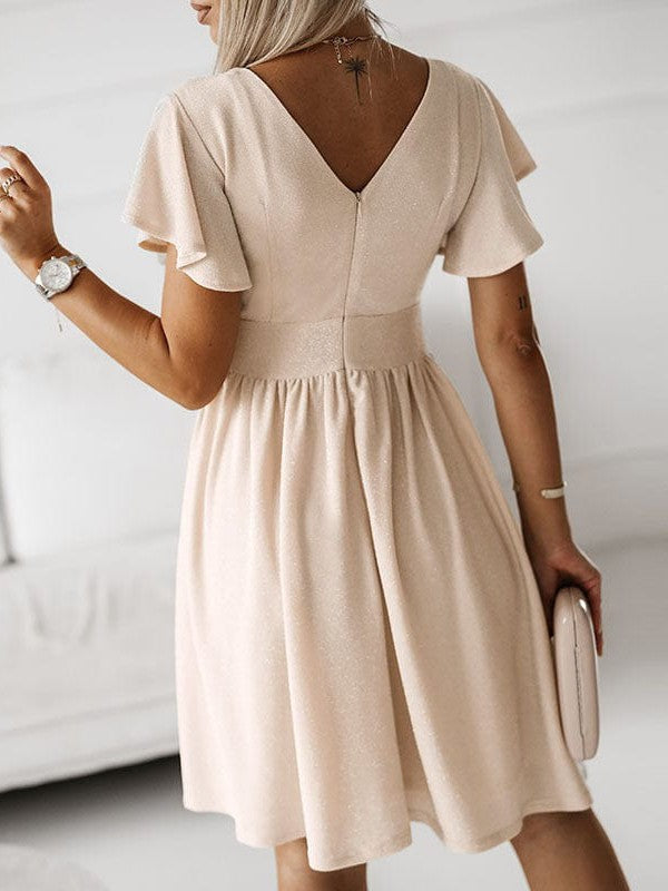 Elegantes V-Neck Dress