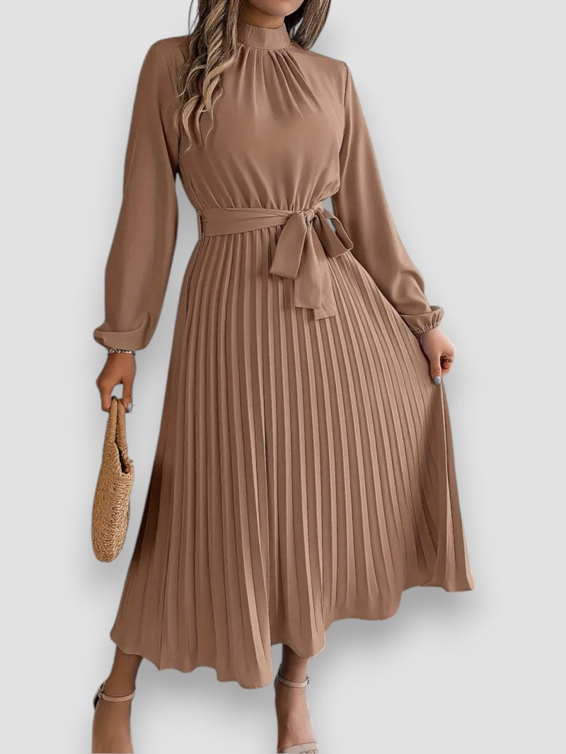 Layla Classic Dress