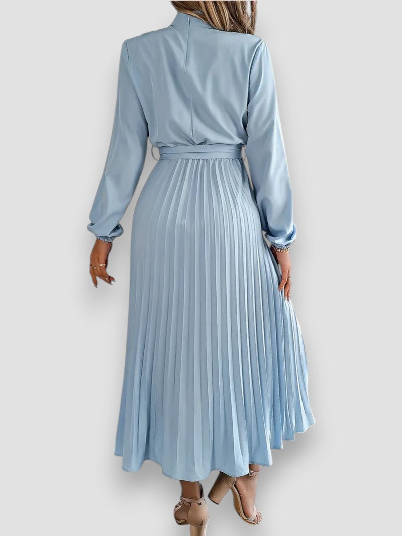 Layla Classic Dress