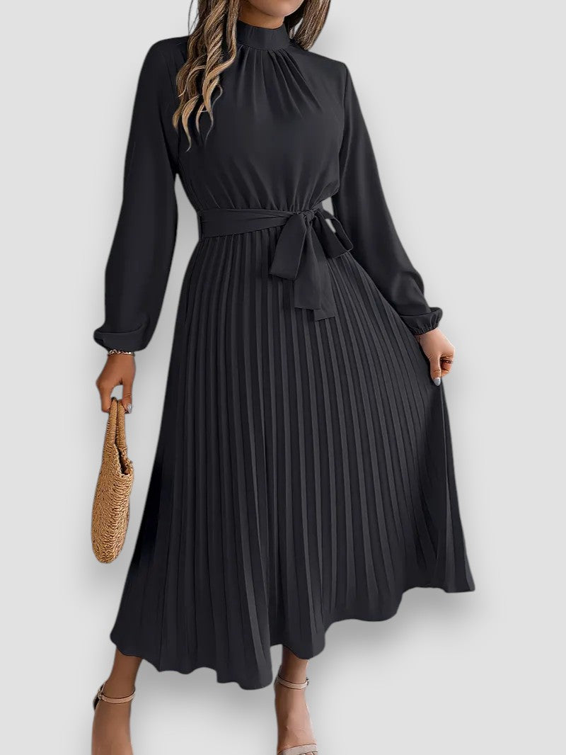 Layla Classic Dress
