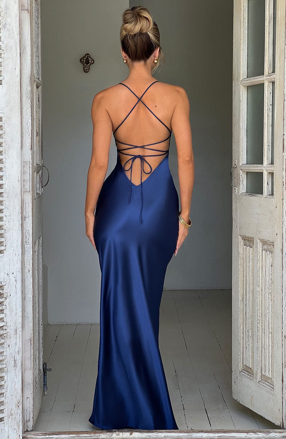 Meliva Sultry High-Slit Satin Maxi Dress for Evenings