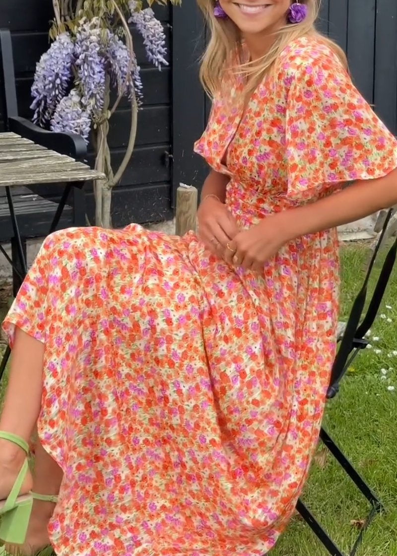 Sandie Fitted Floral Spring Dress with Flowing Skirt