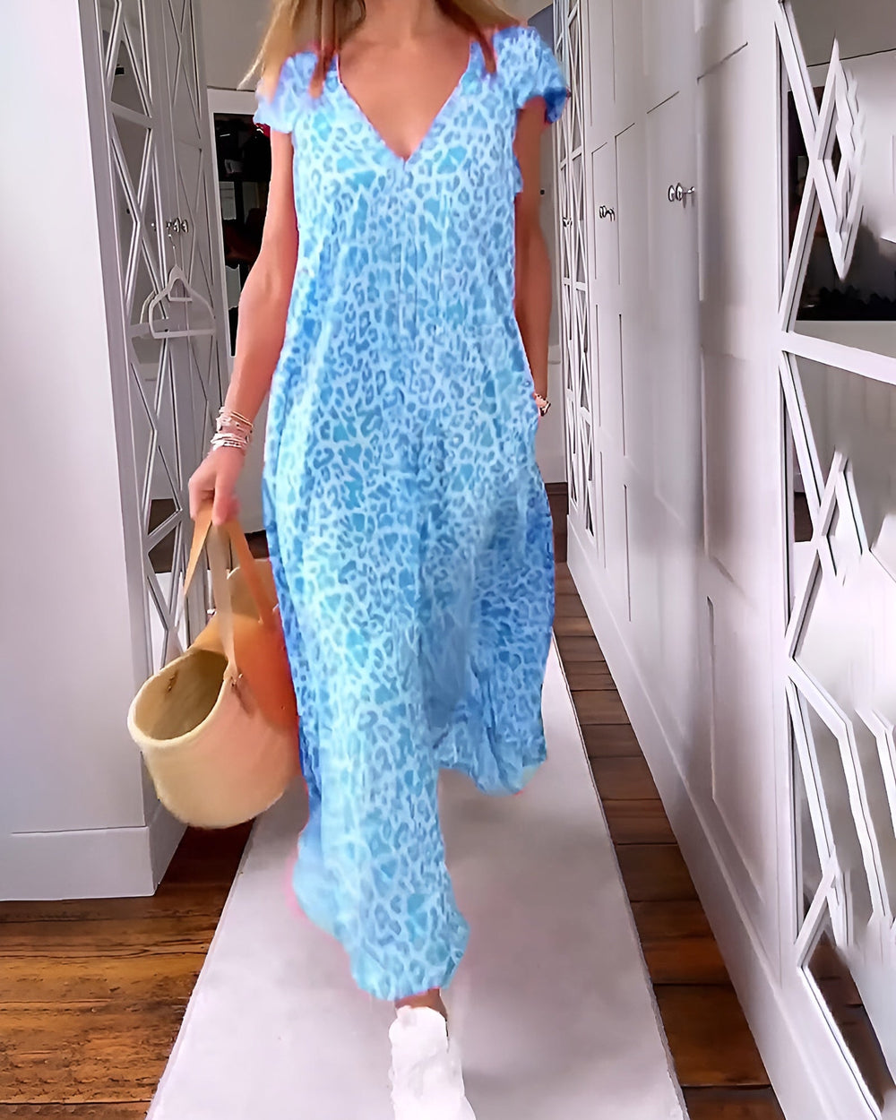 Véronique V-Neck Maxi Print Dress