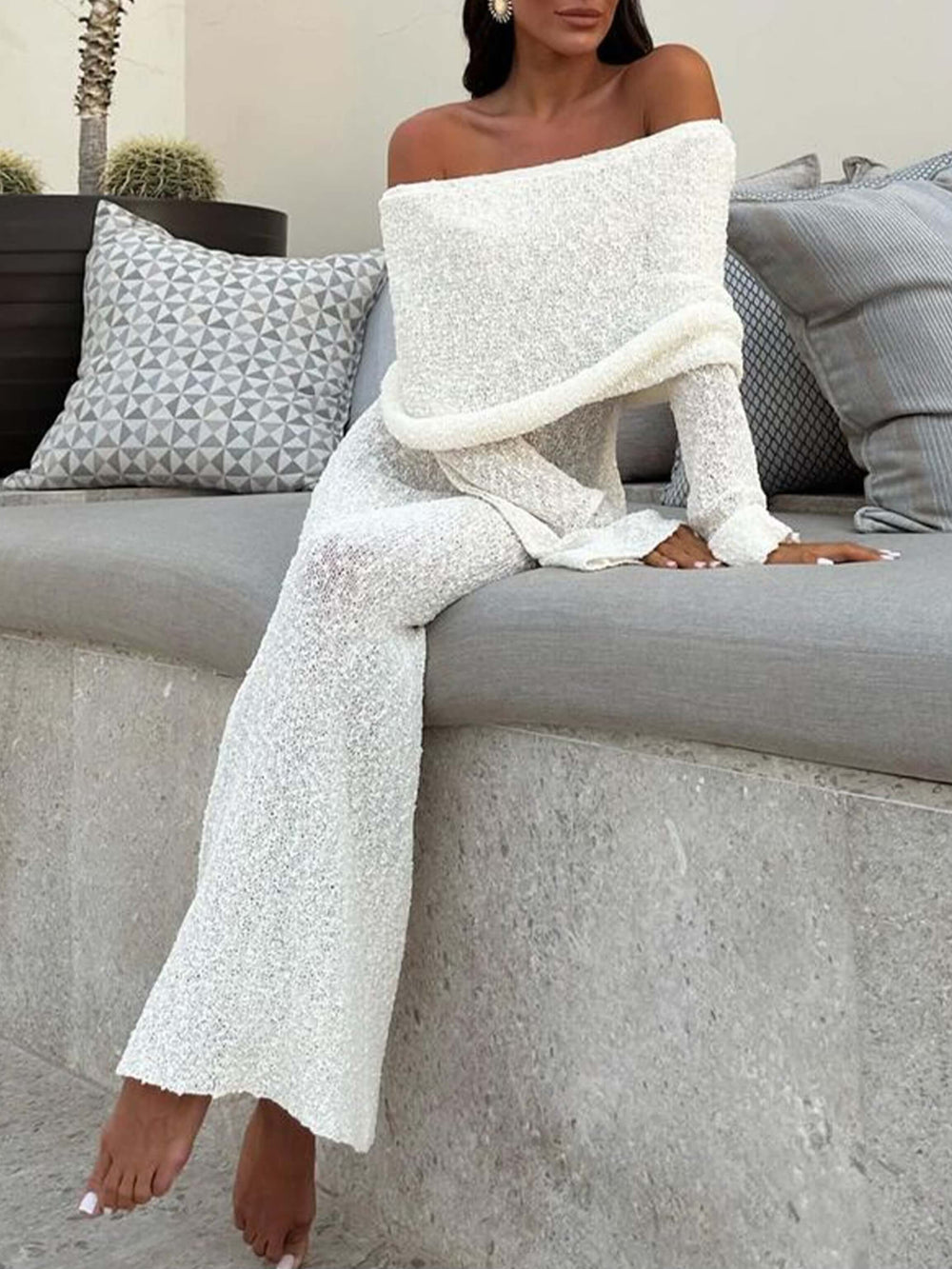 Kenvira Off-Shoulder Mini