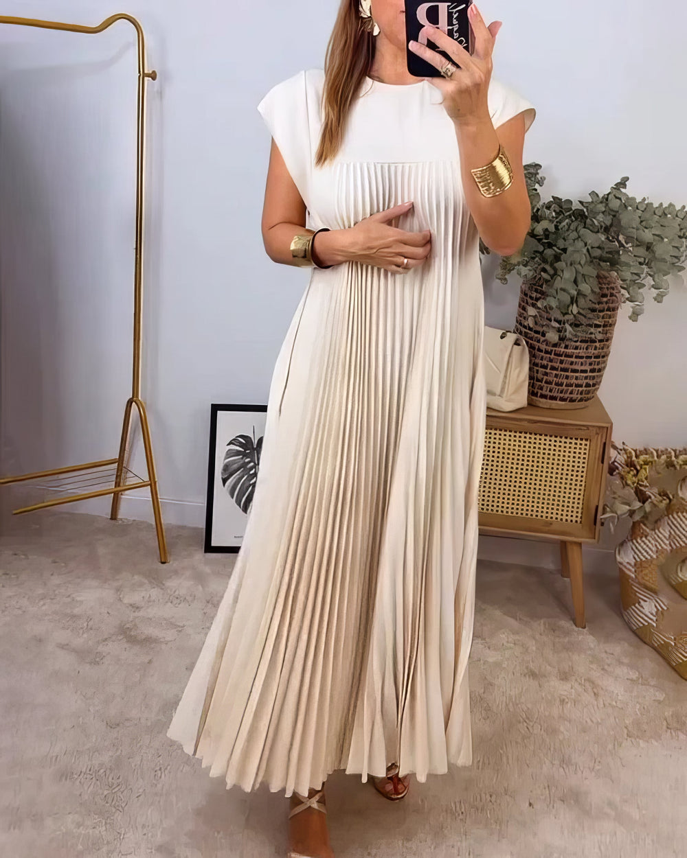 Eleonora Sleeveless Pleated Dress