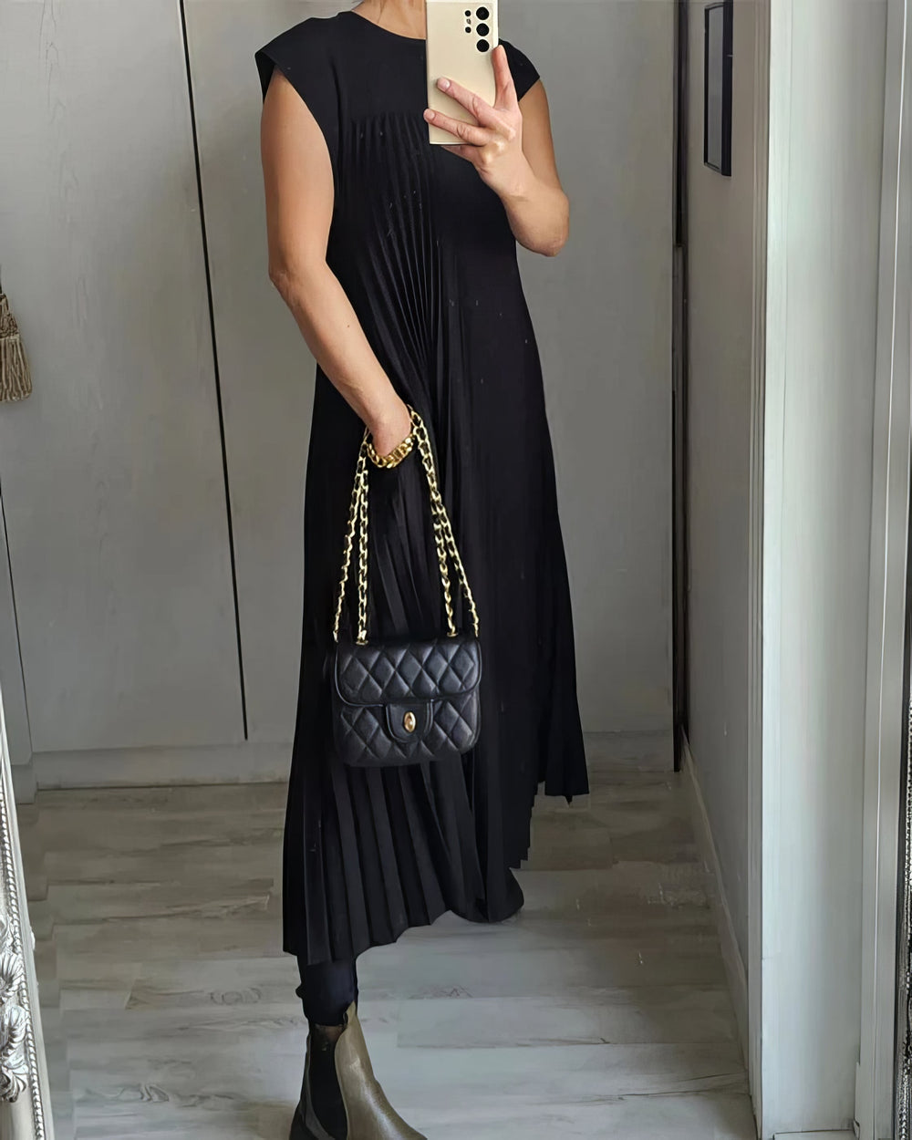 Eleonora Sleeveless Pleated Dress